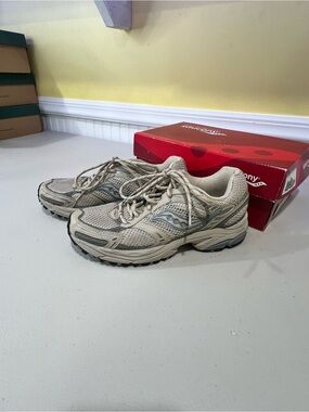 Saucony Beige and Gray Women's Athletic Shoes